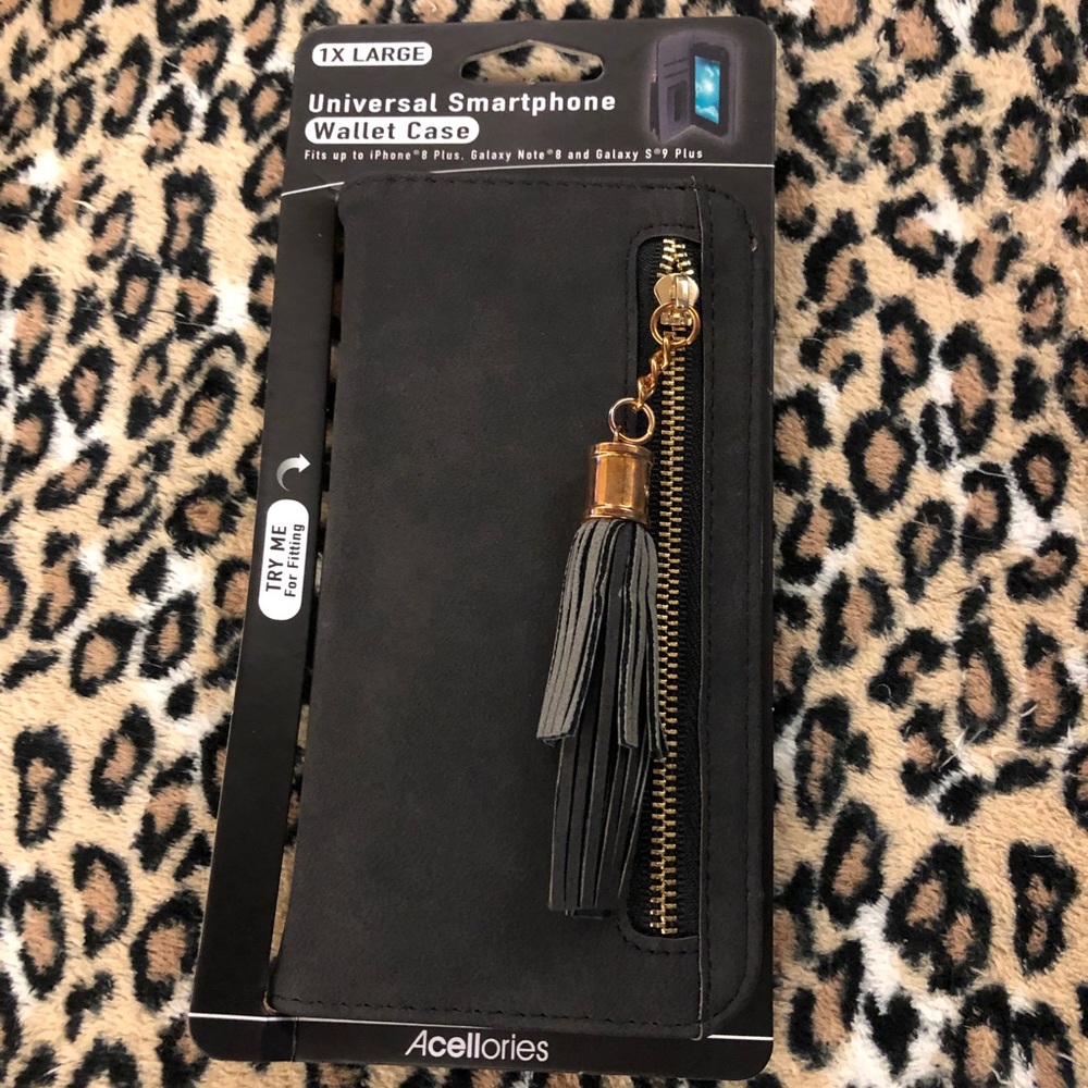Wallet cellphone case fits most style phones